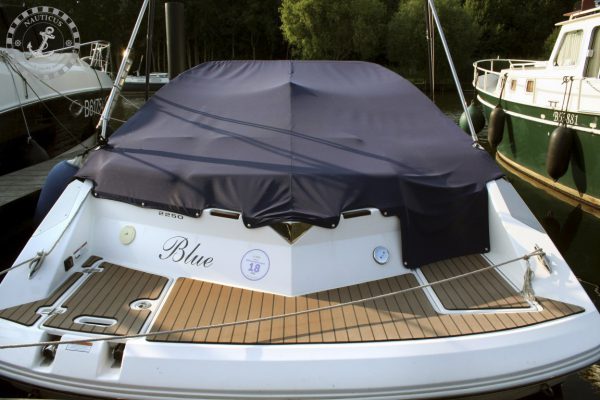 Regal 2250 Cuddy (Verkocht) - Afbeelding 16