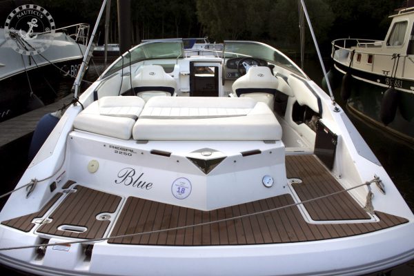 Regal 2250 Cuddy (Verkocht) - Afbeelding 4