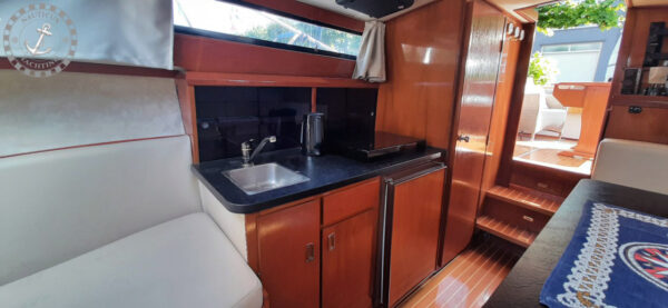 Trojan Yacht 25 Express - Afbeelding 37